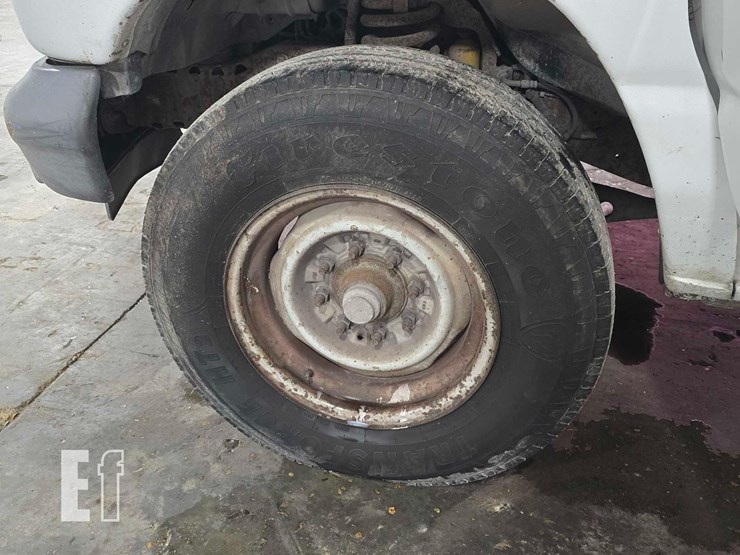2007-ford-e250-image-17