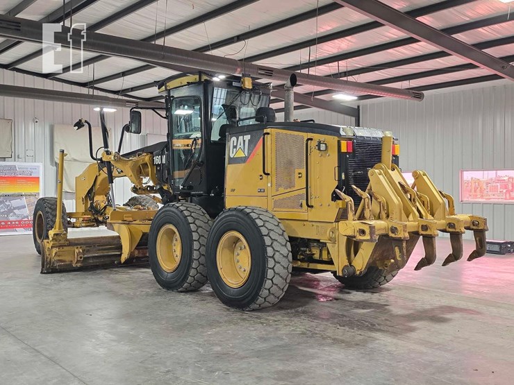 2010-caterpillar-160m-image-4