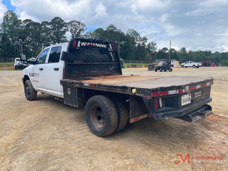 2016-ram-3500-heavy-duty-flatbed-truck-image-4
