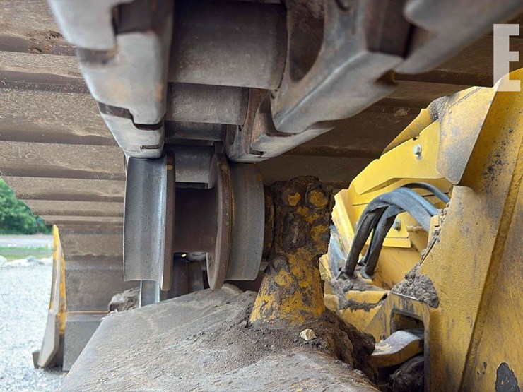 2014-komatsu-d51pxi-22-image-29