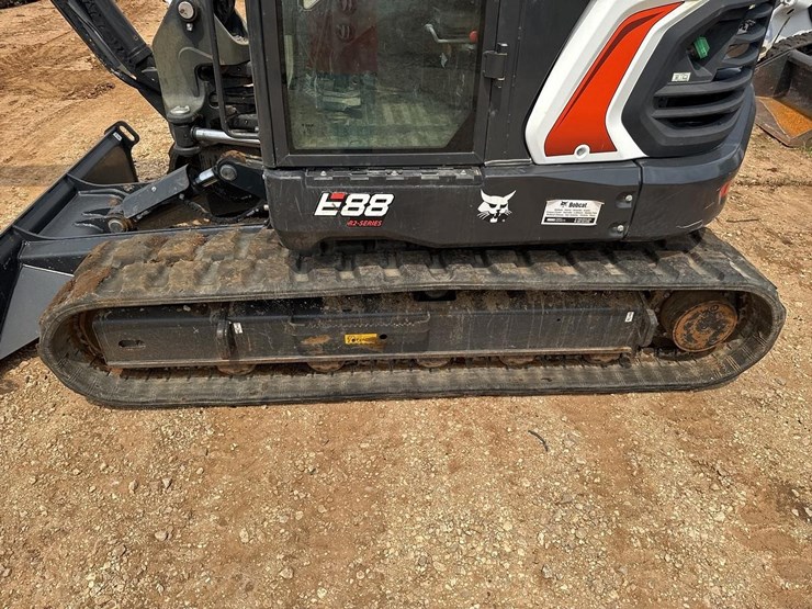 2023-bobcat-e88-image-13