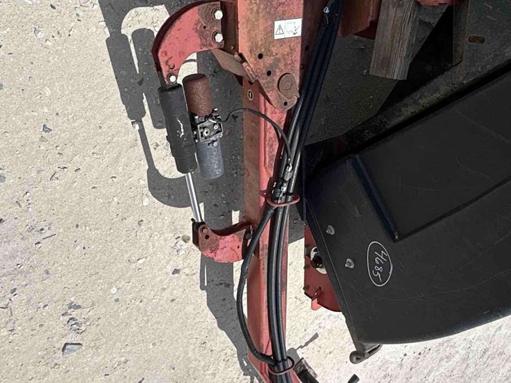 2007-toro-pro-sweep-5200-turf-sweeper-tractor-attachment-image-7