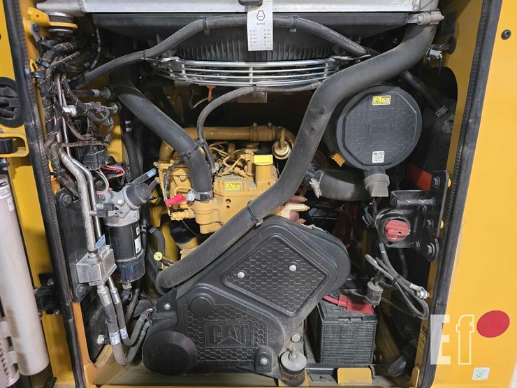 2025-caterpillar-255-image-25