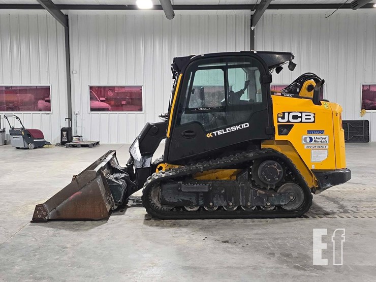 2021-jcb-3ts-8t-image-5