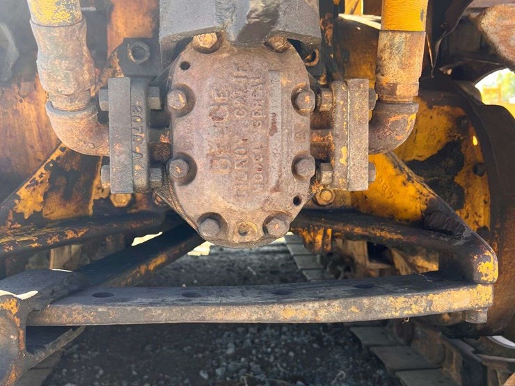 caterpillar-d2-image-28