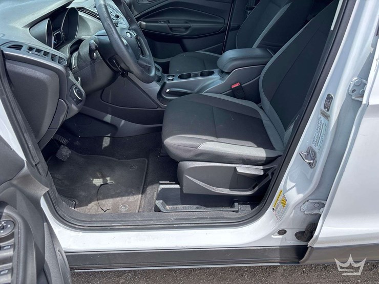 2016-ford-escape-image-11