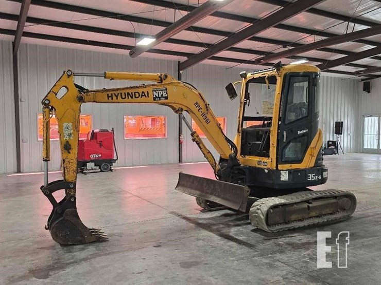 hyundai-robex-35z-9-image-1