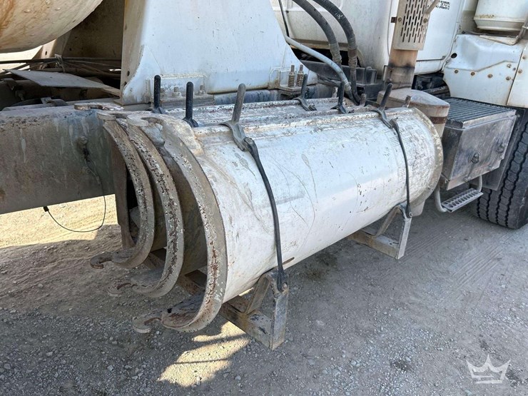 1994-mack-dm690s-image-32