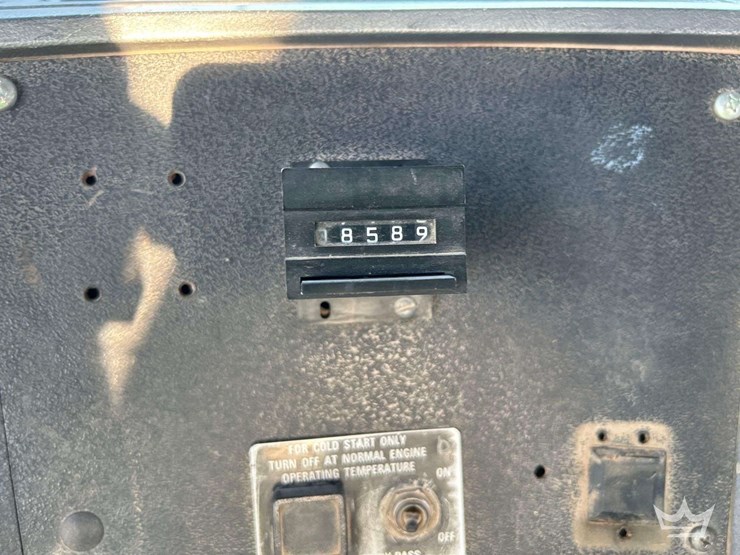 1994-mack-dm690s-image-17