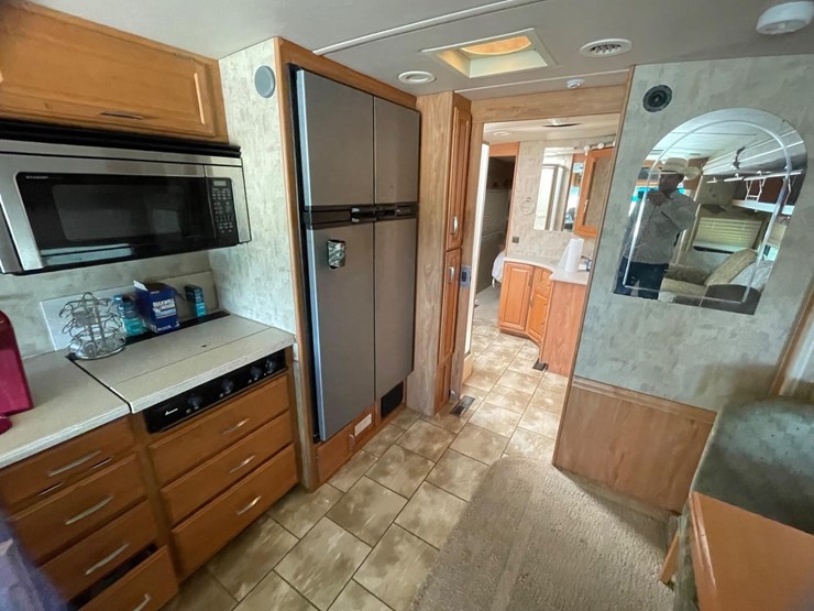 2006-winnebago-diesel-pusher-motorhome-abilene,-tx-image-14