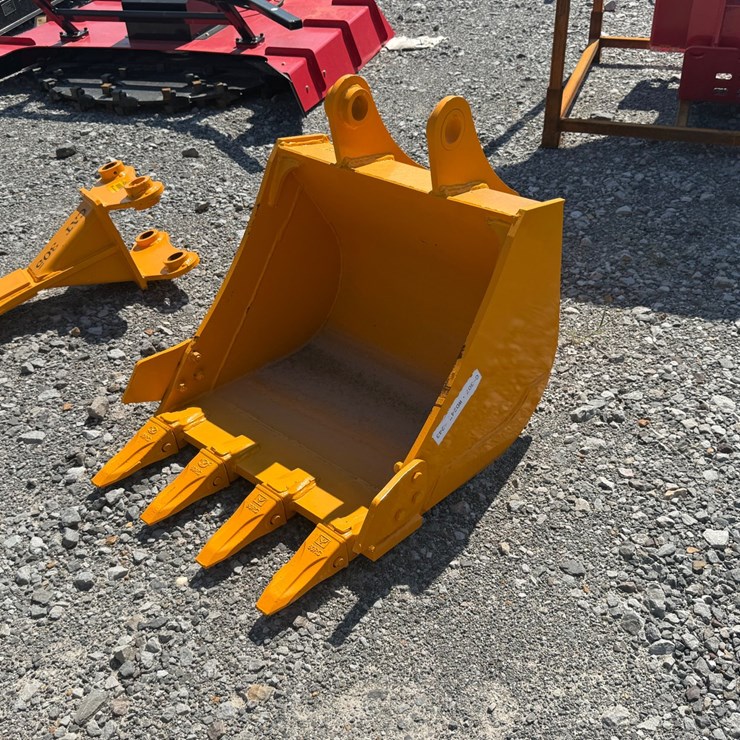 CATERPILLAR 24