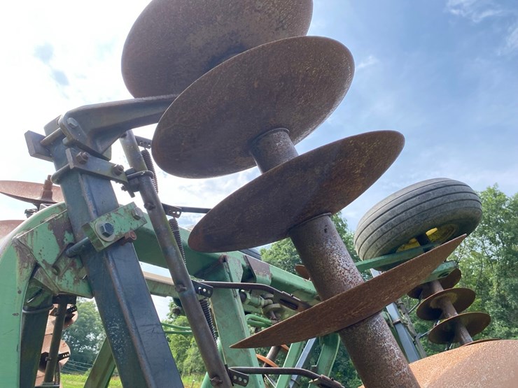 john-deere-230-image-26