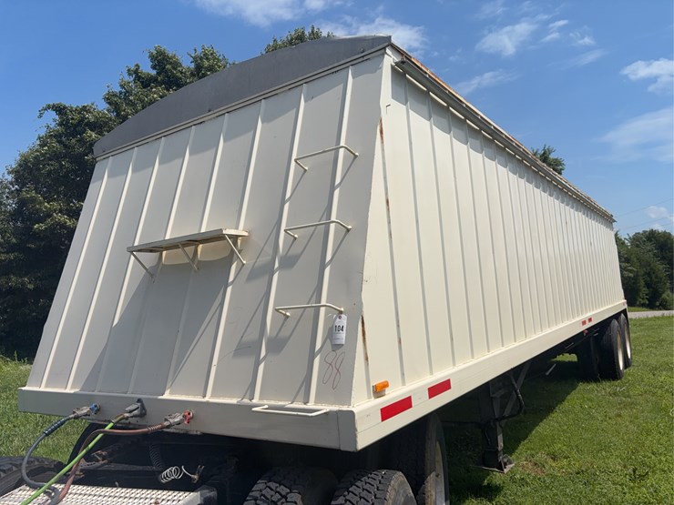 34’-steel-hopper-bottom-(tuf-brand-with-ag-hoppers-&-title)-image-2