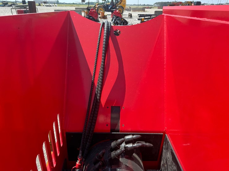 #2040-•-unused-future-skid-steer-block-crusher-ssj260319-inv#48936-image-10