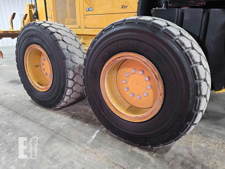 2010-caterpillar-160m-image-32