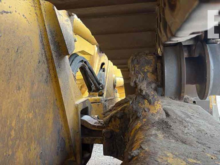 2014-komatsu-d51pxi-22-image-36