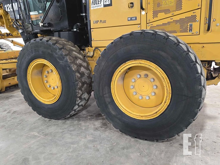2010-caterpillar-120m-image-28