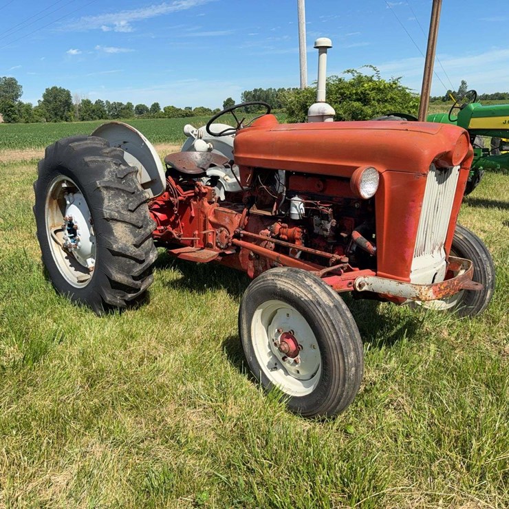 FORD 820