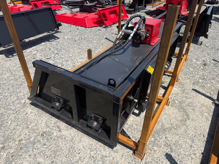 #2038-•-unused-future-vb79-vibrating-skid-steer-bucket-dzdd260472-inv#48836-image-1