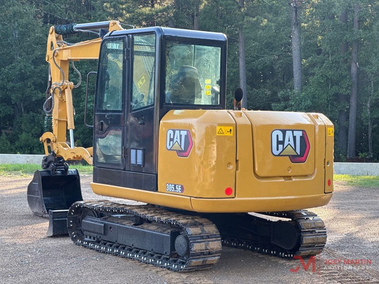 2022-caterpillar-305.5e2-image-1
