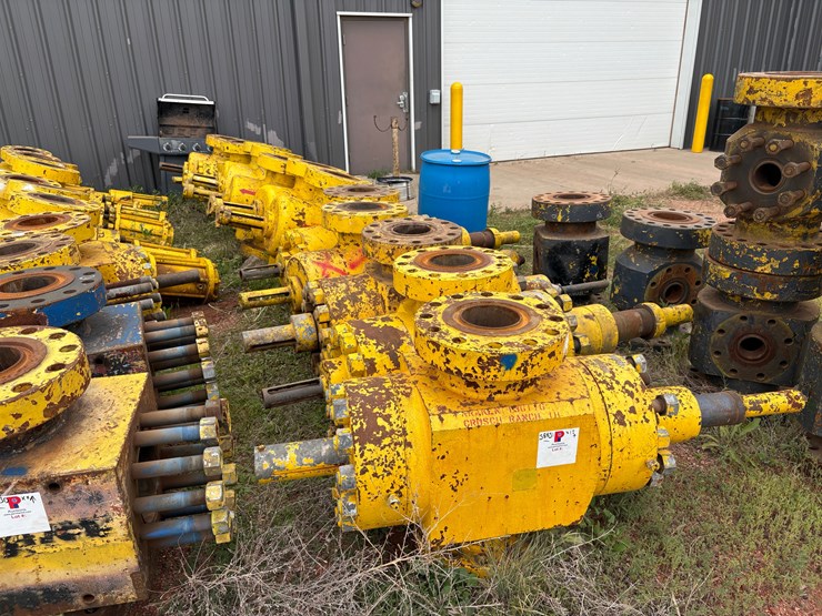 (12x$)-7-1/16”-10k-frac-valves-image-2
