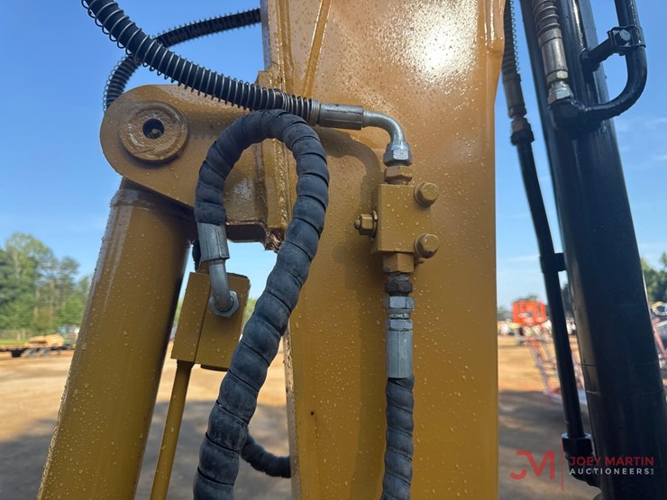 2021-caterpillar-305.5e2-image-9