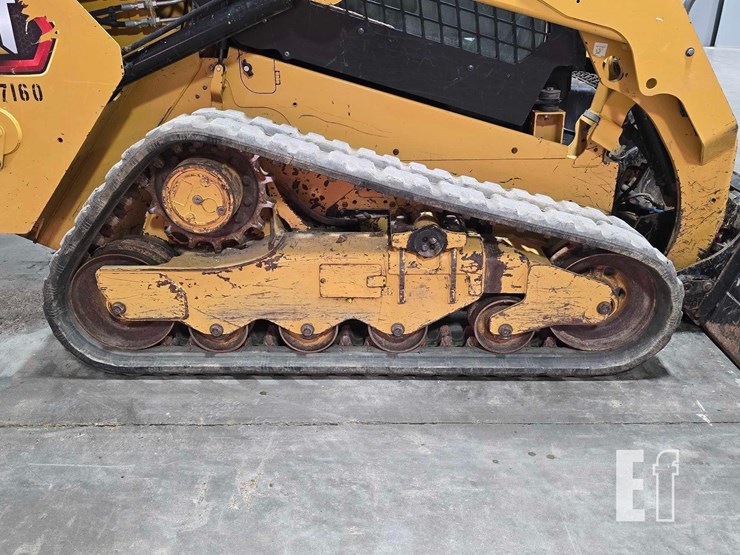 2022-caterpillar-259d3-image-32