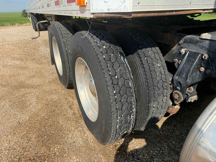 2006-peterbilt-378-image-10