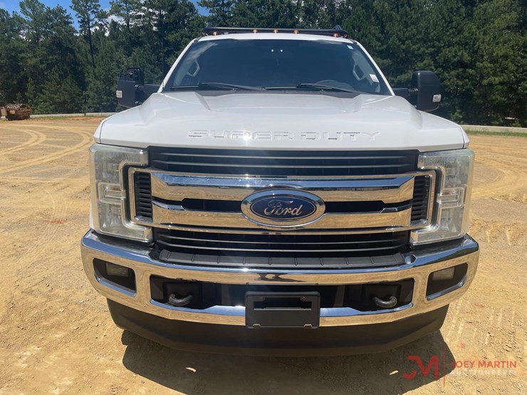 2017-ford-f-250-xlt-super-duty-pickup-truck-image-7