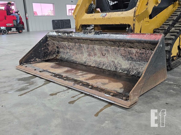 2021-caterpillar-239d3-image-9