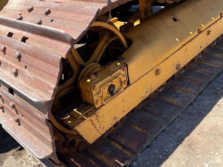 caterpillar-d6-image-23