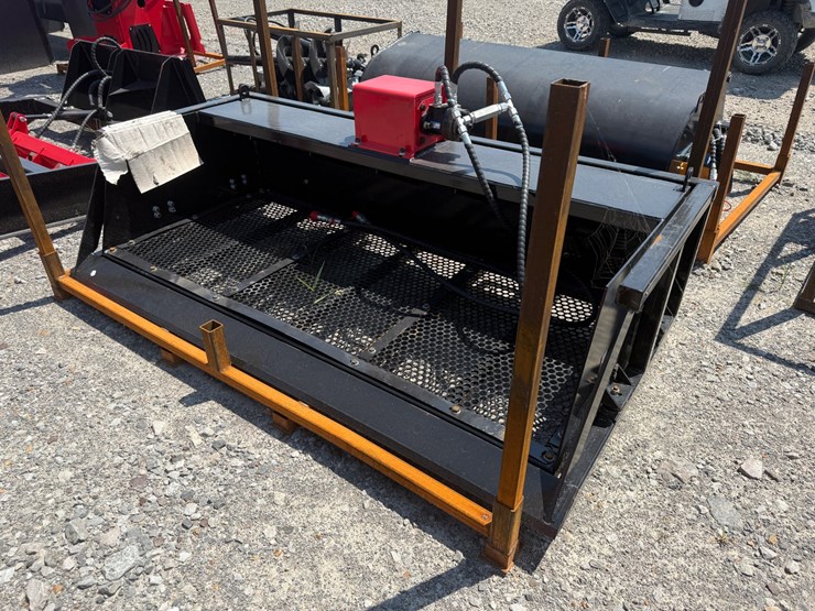 #2038-•-unused-future-vb79-vibrating-skid-steer-bucket-dzdd260472-inv#48836-image-4