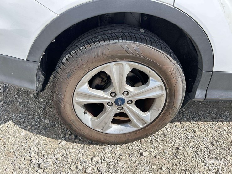 2013-ford-escape-image-25