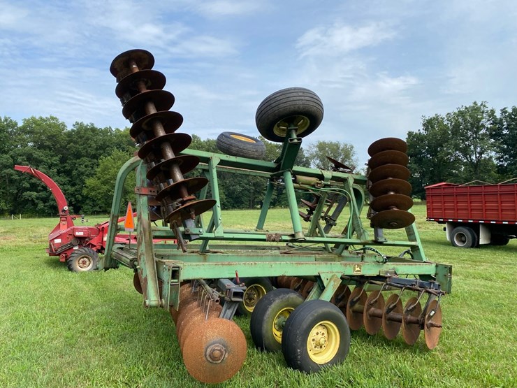 john-deere-230-image-6