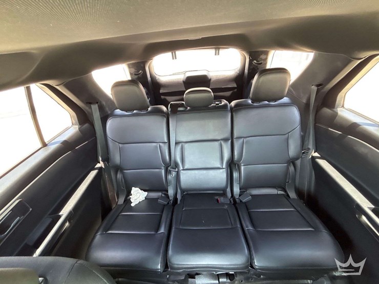 2020-ford-explorer-hybrid-awd-suv-image-21
