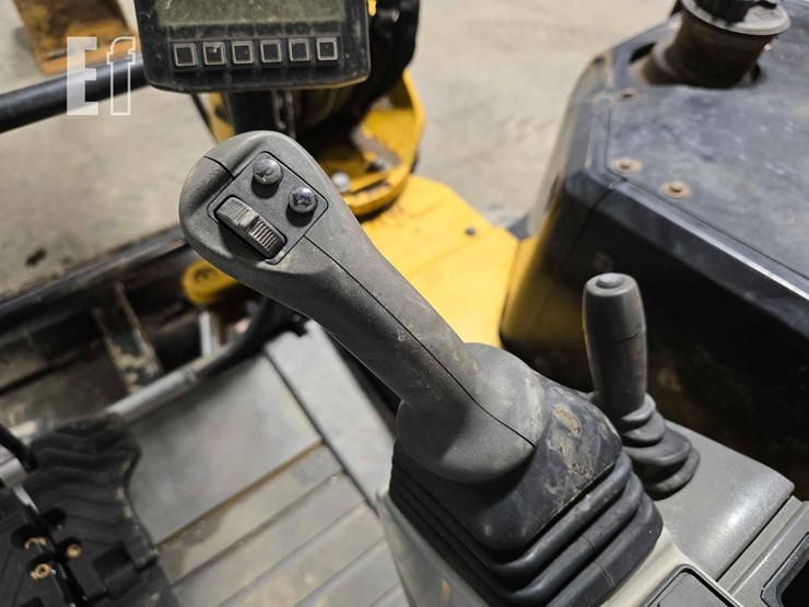 2021-caterpillar-306cr-image-21