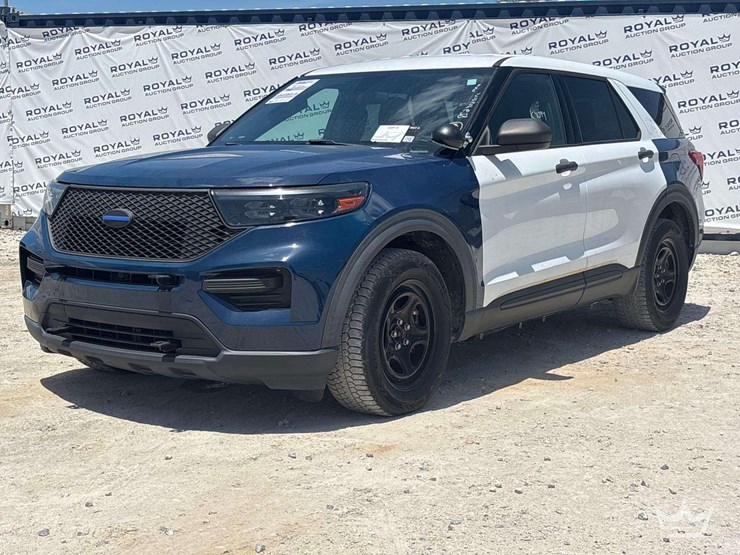 2020-ford-explorer-hybrid-awd-suv-image-1