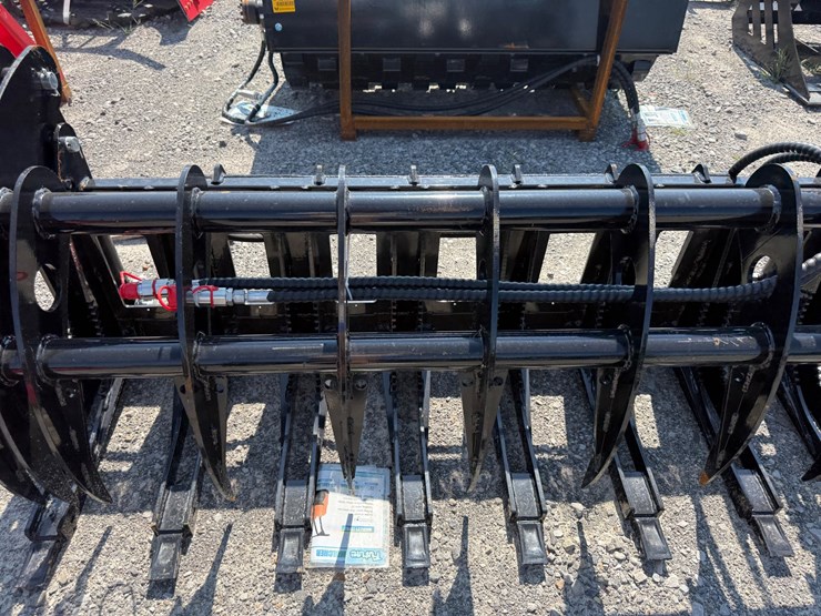 #2014-•-unused-future-clg72-70"-skid-steer-curved-log-grabber-c-hxzmq2605136-inv#48931-image-6