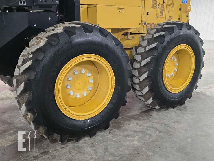 2021-caterpillar-120-image-31