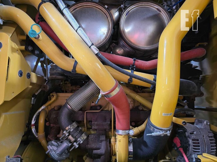 2022-caterpillar-140gc-image-29