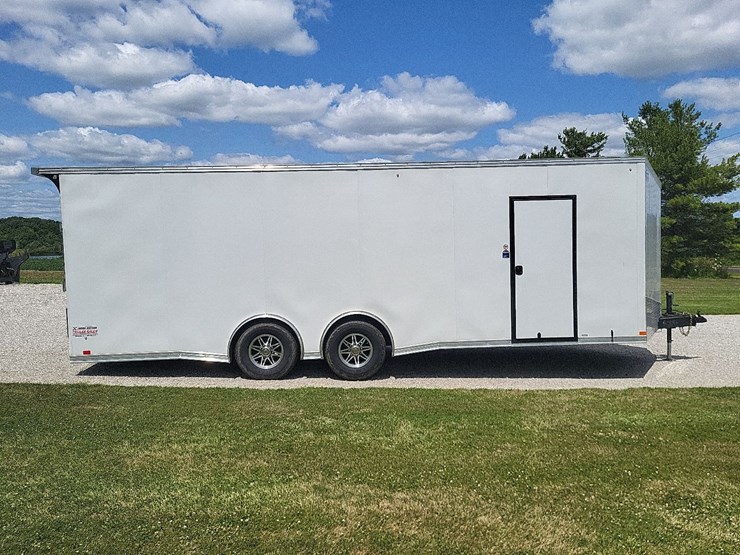 2022-united-enclosed-tandem-axle-bumper-trailer---nice-one-owner-image-2