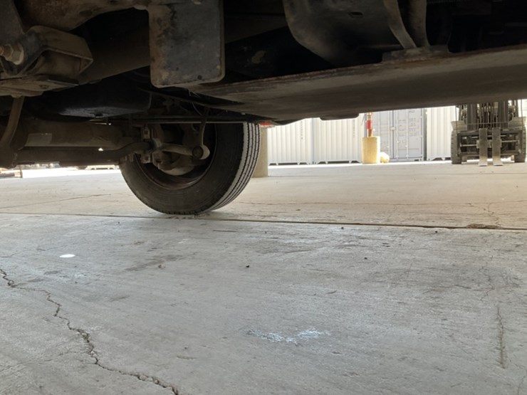 2001-ford-f550-image-24