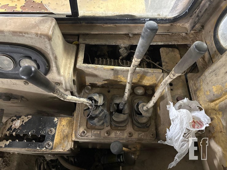 1990-caterpillar-615c-image-23