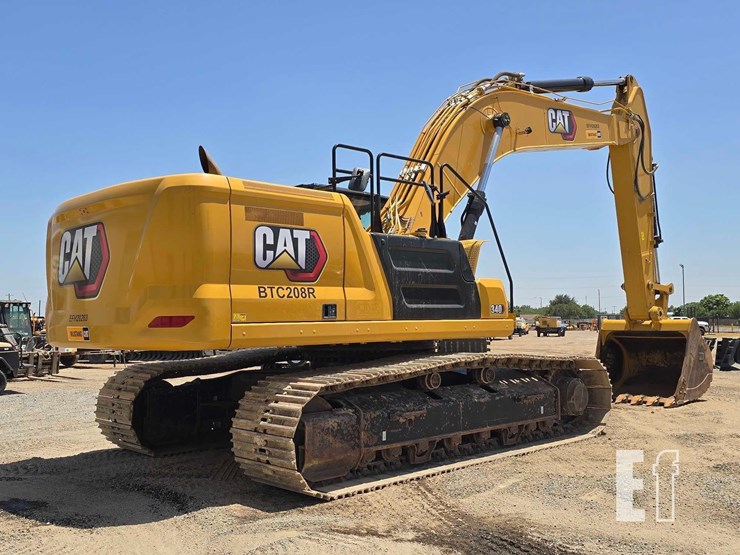 2024-caterpillar-340-image-3