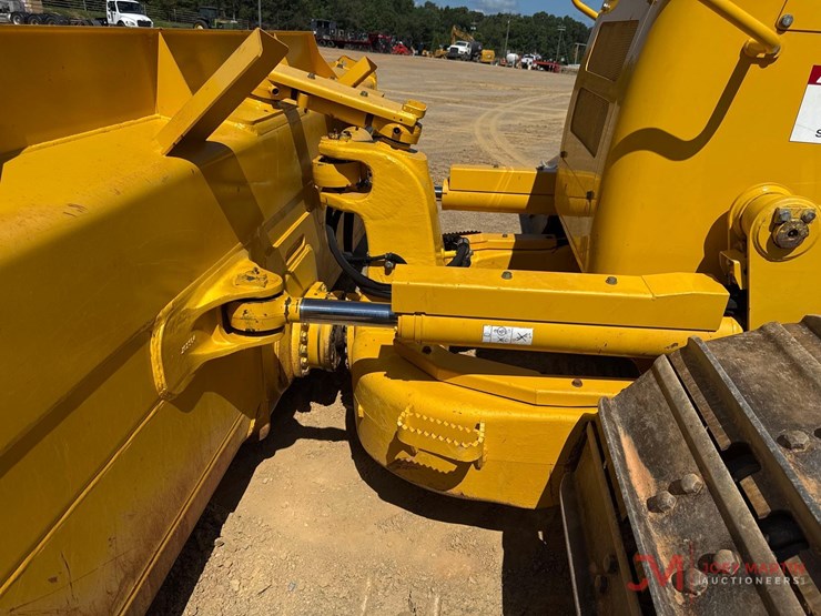 2024-komatsu-d71pxi-24-image-6