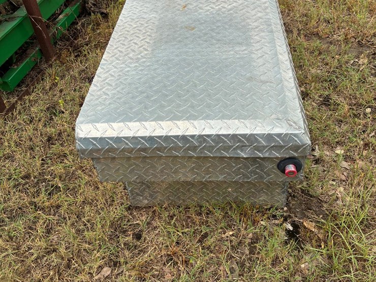 #20211-•-weather-guard-toolbox-image-2