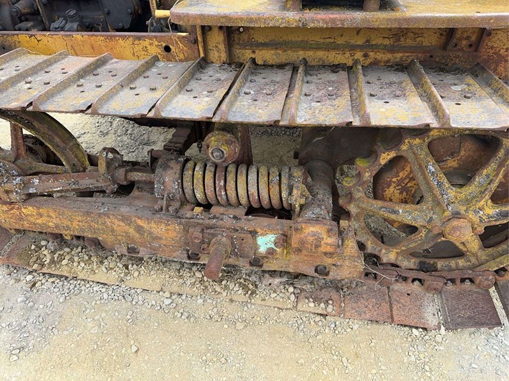 caterpillar-d2-image-21