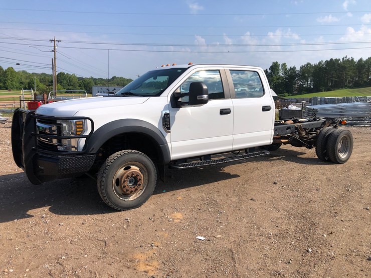 2019-ford-f550-image-1