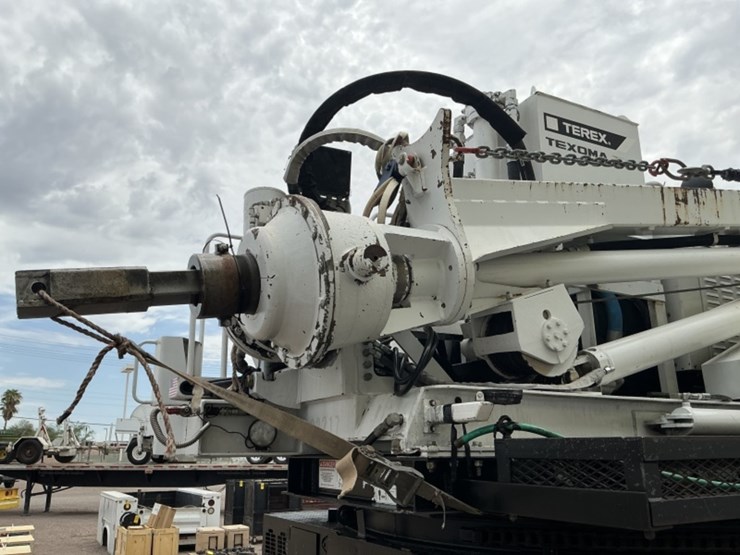 2016-freightliner-m2-106-image-15