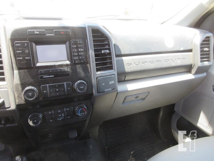2019-ford-f350-xl-image-8
